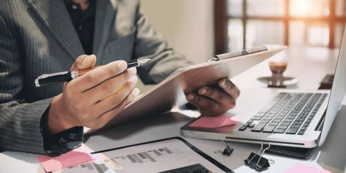 man conducting an internal audit for ISO 9001